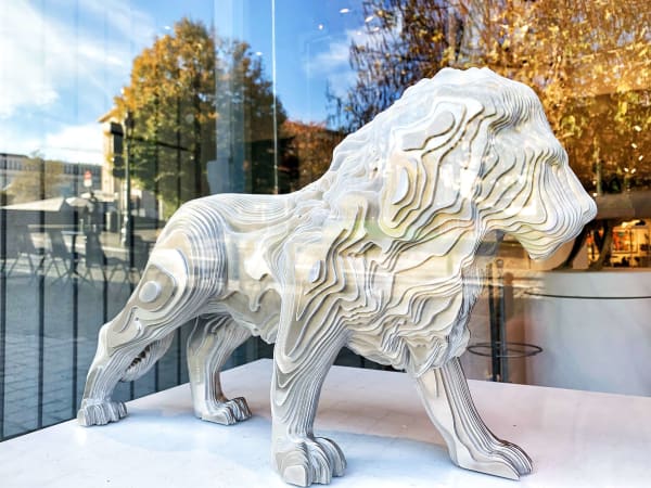 leone leeuw dier hedendaagse beeldhouwkunst kunst metaal aluminium sculptuur van Jean-Paul KALA