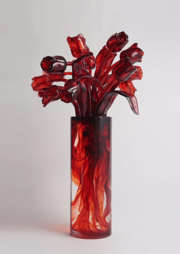 fleur de tulipe sculpture contemporaine résine art fleur sculpture li jinguo antiquités chinoises et peinture japonaise Galerie Art Yi Galerie d'art de Bruxelles