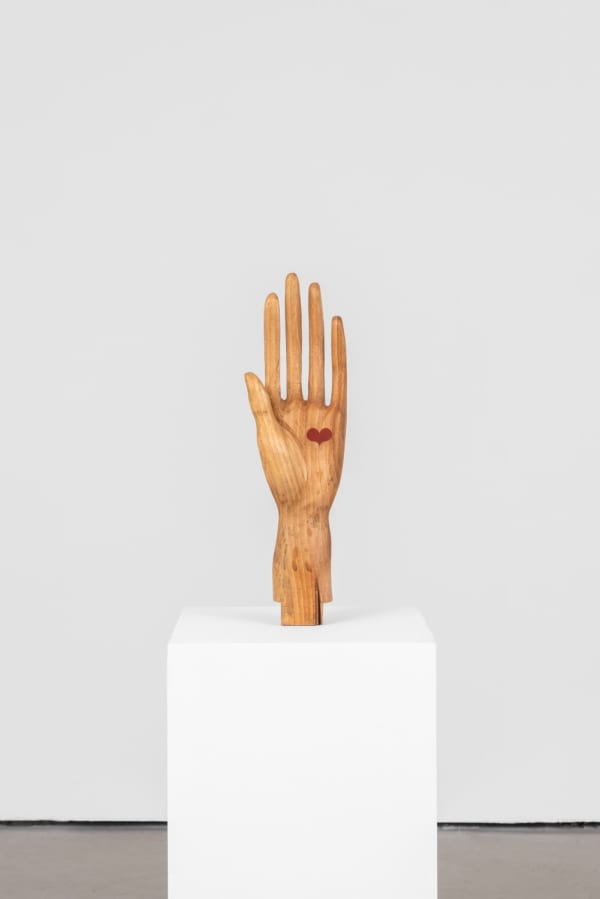Shabahang Tayyari Heart in a hand, 2023 Hand-carved wood, gouache / Bois sculpté à la main, gouache 49.5 x 15 x 5 cm 19 1/2 x 5 7/8 x 2 in