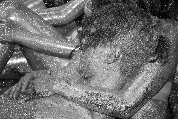 Oliver Herring 奥利弗·赫林, Areas for Action, Houston: Glitter Group Cradling John’s head, 2015