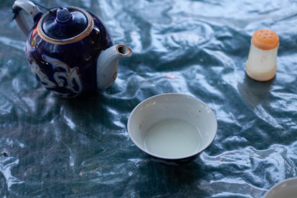 Patty Chang 张怡, Let Down （Milk） 沮丧（牛奶）, 2017