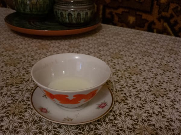 Patty Chang 张怡, Let Down （Milk） 沮丧（牛奶）, 2017