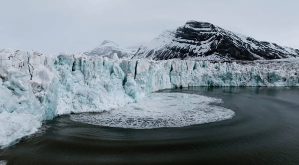 Michael Najjar 迈克尔·耐贾尔, arctic dystopia 冰川异托邦, 2022