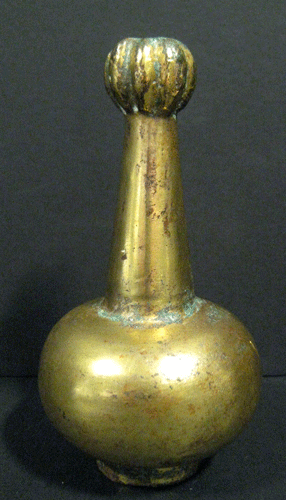 Garlic-Headed Vessel