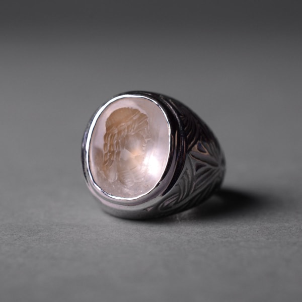 White Gold Ring Featuring a Roman Rock Crystal Intaglio Depicting the Bust of an Empress