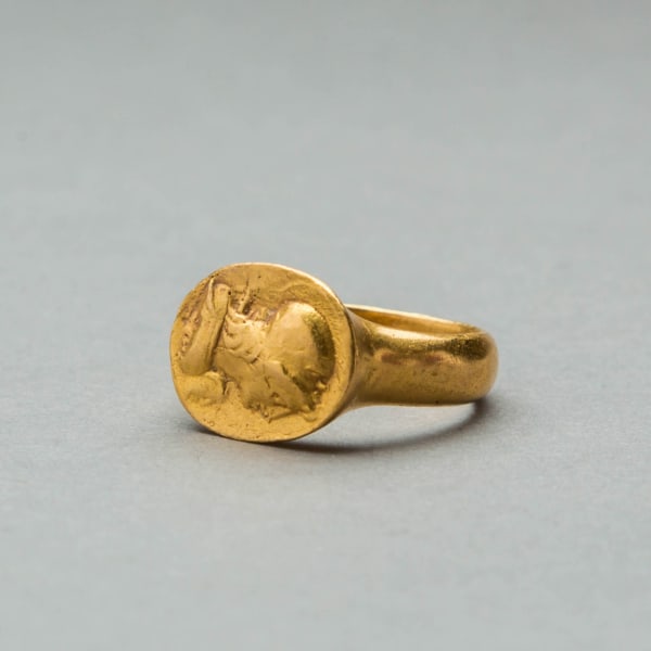 Gold Cameo Ring