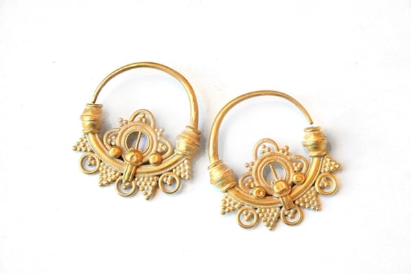 Pair of Late Byzantine-Early Islamic Gold Earrings