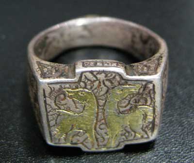 Seljuk Incised Silver Ring with Gold Inlay