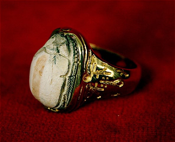 New Kingdom Steatite Scarab in an 18 Karat Gold Ring
