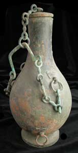 Han Hu with Handle and Lid