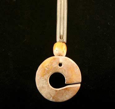 Valdivian Shell Bead Necklace with Circular Central Pendant