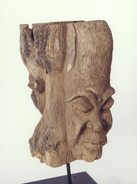 Bidyogo Wooden King's Throne