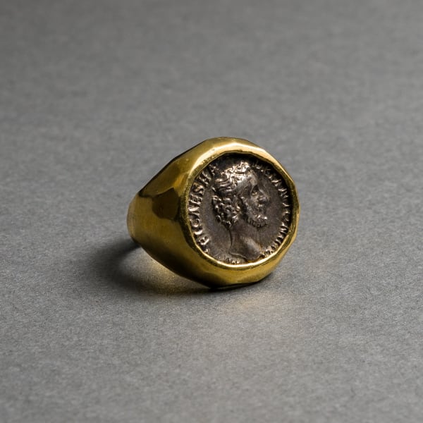 Silver Denarius Depicting Emperor Antoninus Pius, 136 CE