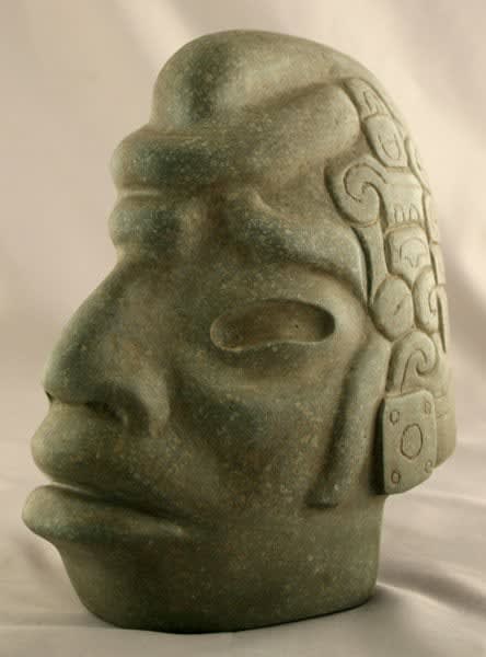 Green Stone Hacha