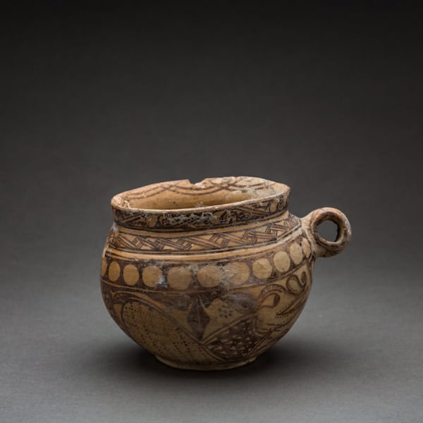 Kushan empire terracotta vessel