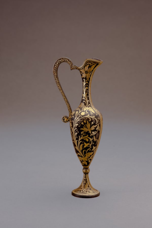 Damascened interlaced with gold elegant Toledo workshop vase with handle