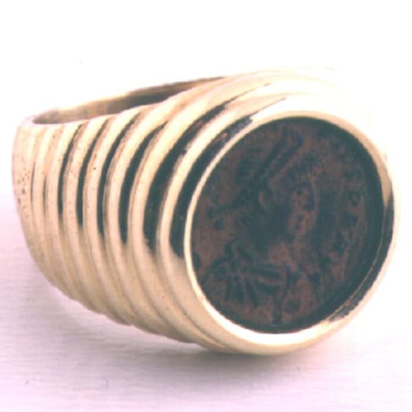 Bronze coin of Roman Emperor Honorius