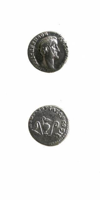 Silver Denarius of Emperor Antoninus Pius