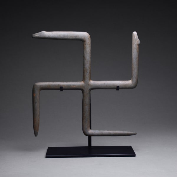 Pre-Columbian Art / Hopewell Green Slate Ceremonial Swastika