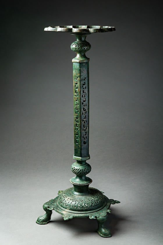 Hexagonal tall lamp stand (one foot broken)