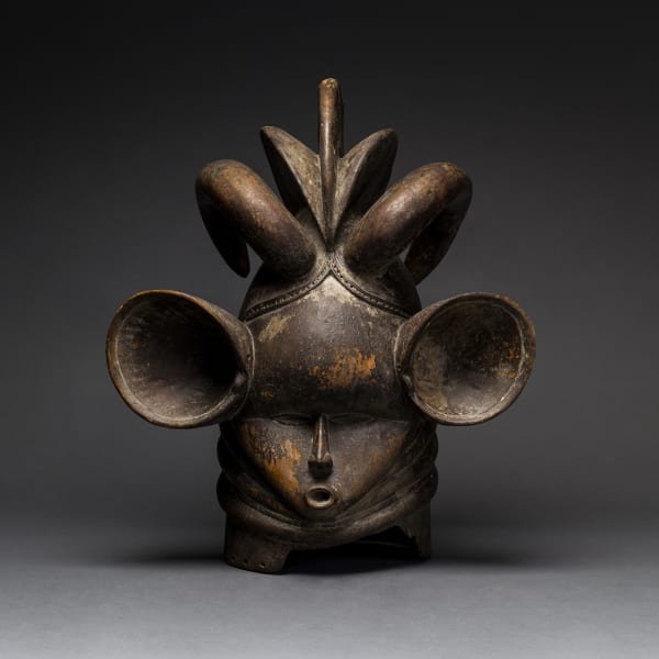 Gola Wooden Helmet Mask