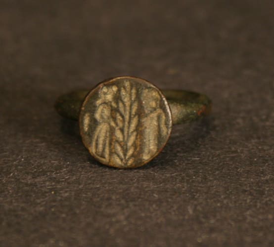 Bronze Seal Ring Depicting Two Figures