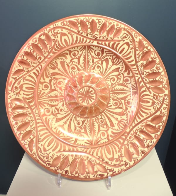 Hispano-Moresque wall charger