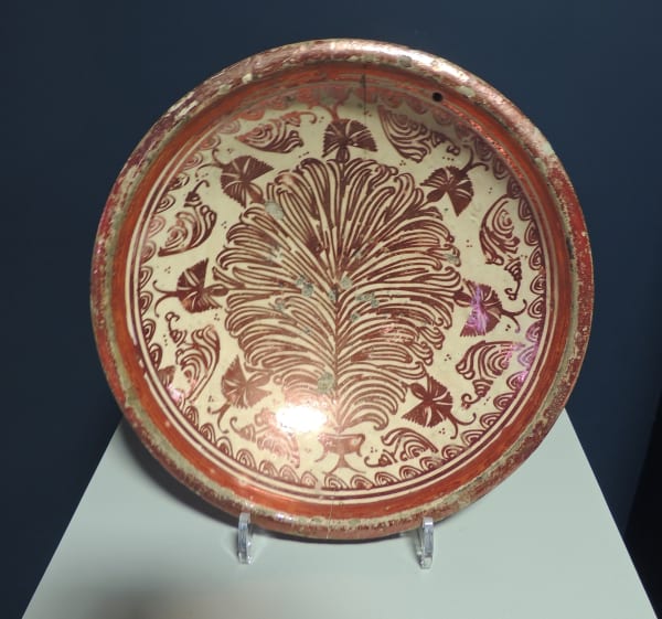Hispano-Moresque deep lustre bowl