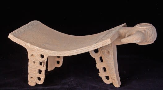 Basalt Metate in the Form of a Bird