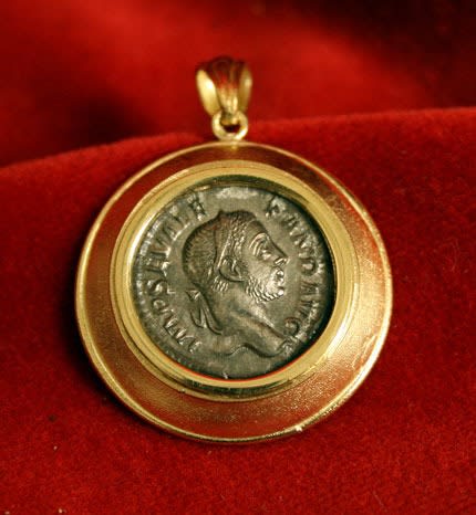 Gold Pendant with Silver Denarius of Emperor Severus Alexander