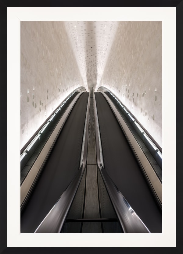 Mario Basner, Modern Symphony, Classic Satin Black, White Liner