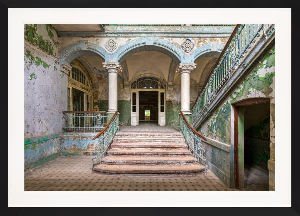 Mario Basner, Entrance, Classic Satin Black Frame, White Liner