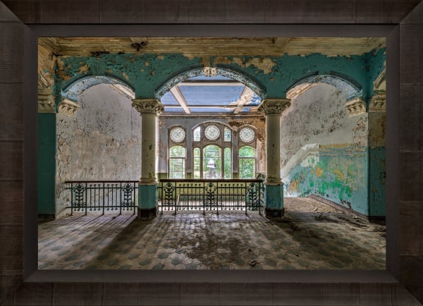 Mario Basner, Archway, Tabacchino Frame, Dark Ash, Black Liner