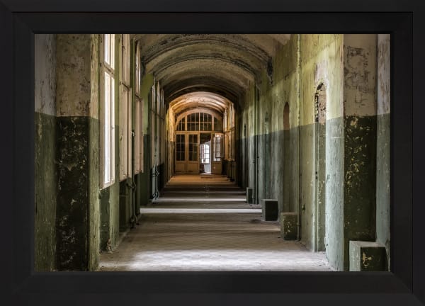 Mario Basner, Corridor, Classic Satin Black Frame, Black Liner