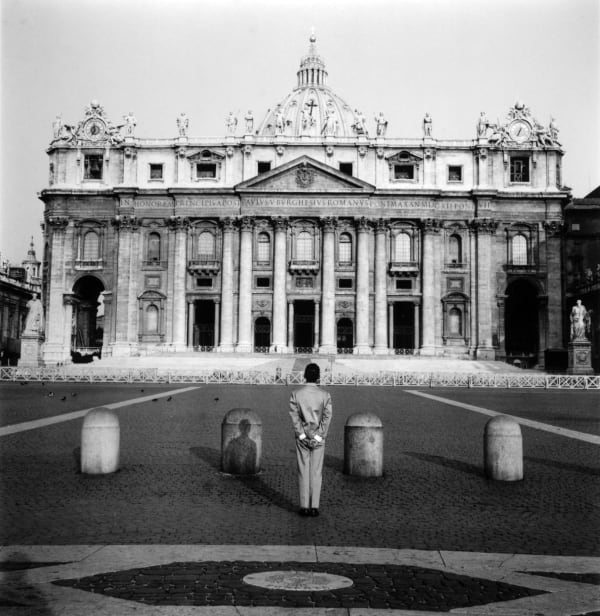 Tseng Kwong Chi, Rome, Italy (Vatican), 1989