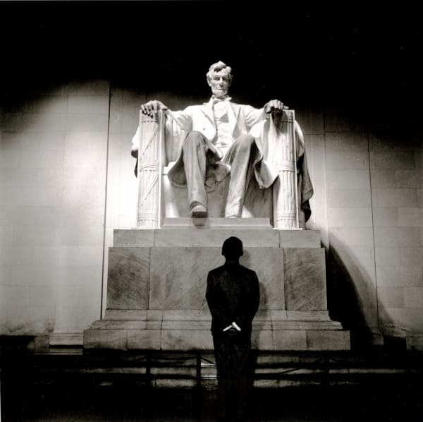 Tseng Kwong Chi, Washington, D.C. (Lincoln Memorial), 1982