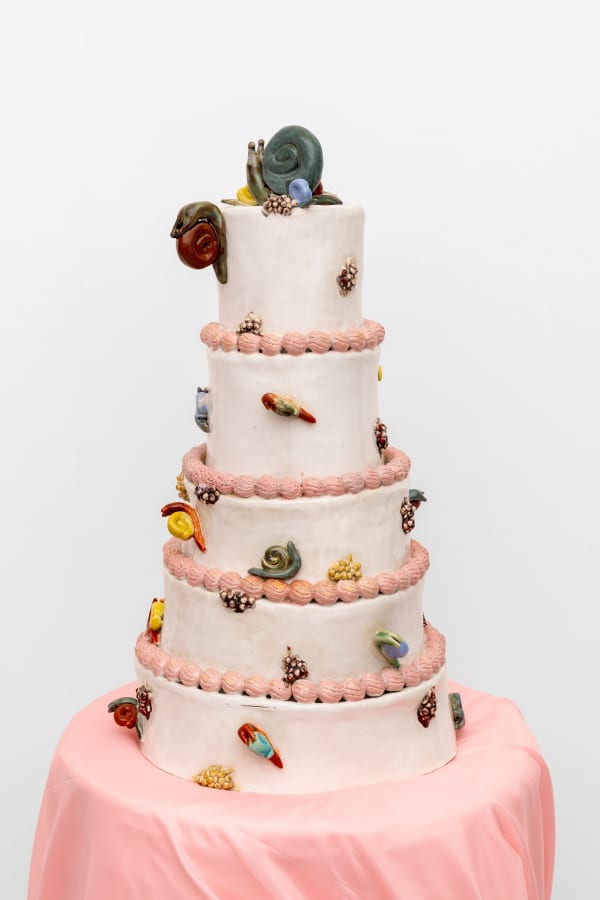 Yulia Iosilzon, The Snail Cake, 2024