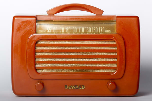Catalin Radio, Dewald 561, 1939