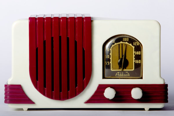 Catalin Radio, Addison 2 Waterfall Grill, 1940