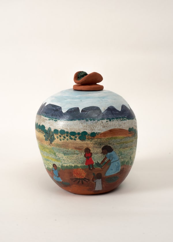 Hayley Coulthard Panangka Marna inmurta (mustard grass), 2024 terracotta and underglazes 26 x 20 cm