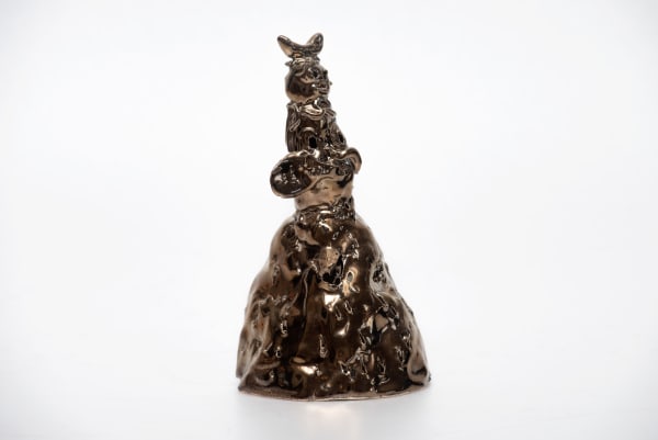 Mish Meijers Plenty to say, Poopi head trophy, 2022 glazed ceramic, enamel paint 18 x 9 x 10 cm