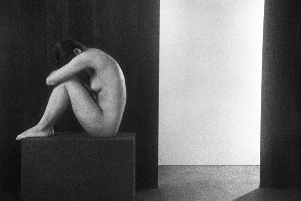 René Groebli, Sitzender Akt (#774), Vintage, 2001