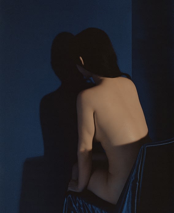 Rala Choi, Sitting Woman Turned Back - 6, 2017