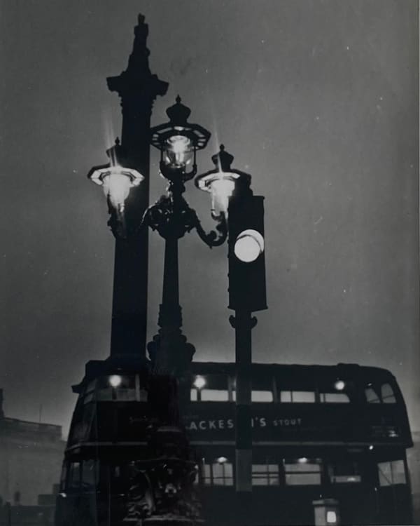 René Groebli, Trafalgar Square (#1220B), London, Vintage, 1949