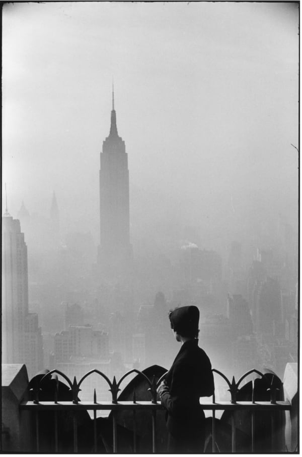 Elliott Erwitt, New York City (Empire State Building), 1955