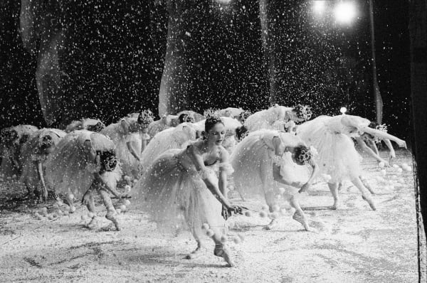 Arthur Elgort, The Nutcracker, Waltz of the Snowflakes, NYC Ballett, 1978