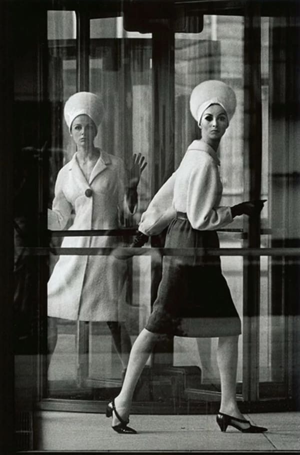 William Klein, Tilly + Wilhelmina, Park Avenue, for: Vogue, 1963