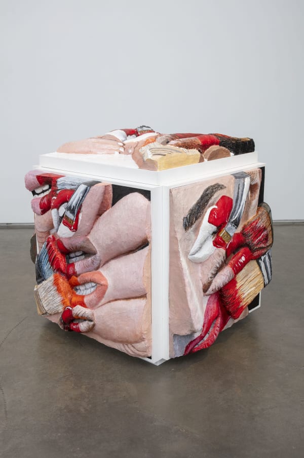 Pedestal, Pedestal / Cube