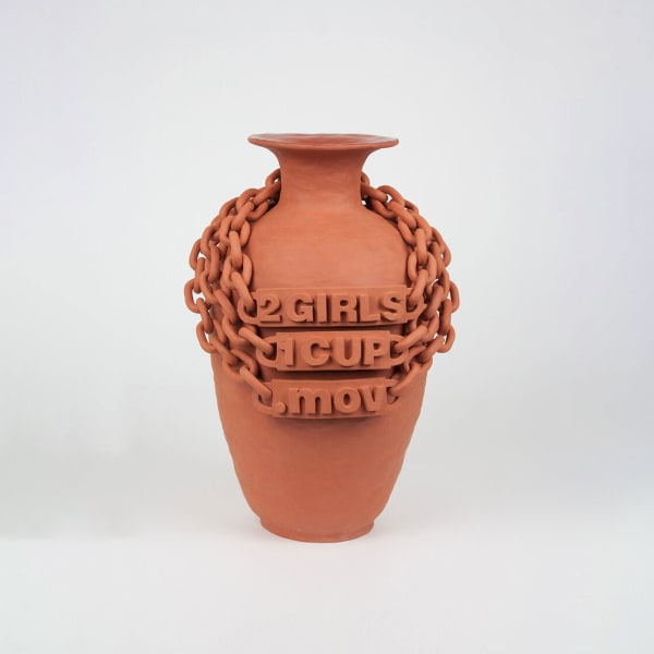 Mathieu Frossard, 2 Girls 1 Cup.Mov Vase
