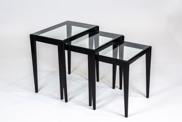 Giuseppe Scapinelli, Ensemble de 3 Tables gigognes/ Set of 3 nesting tables, c. 1960